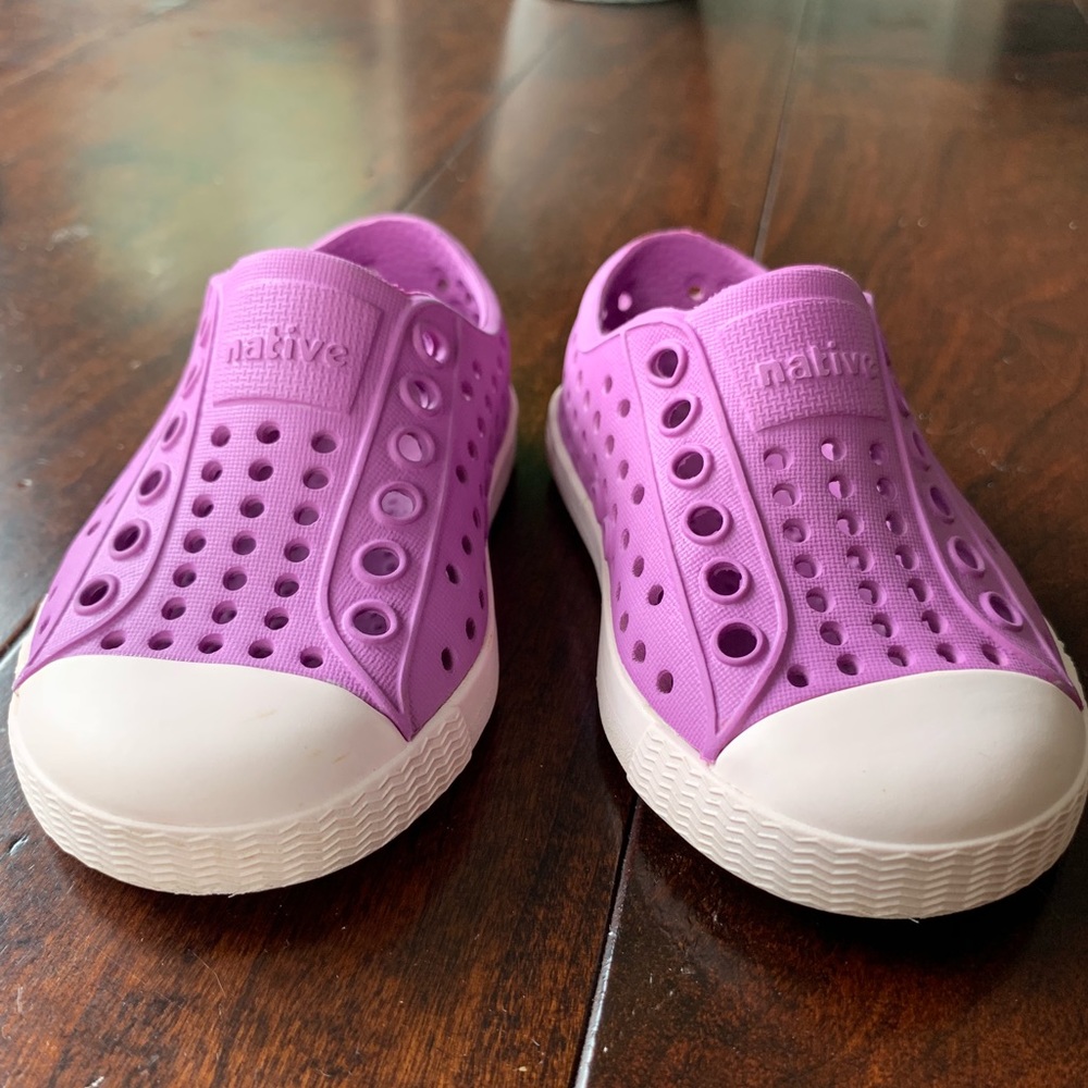 Lavender Jefferson native shoes size 4